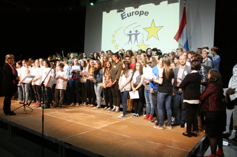 eom2014closingcerenomy81.jpg